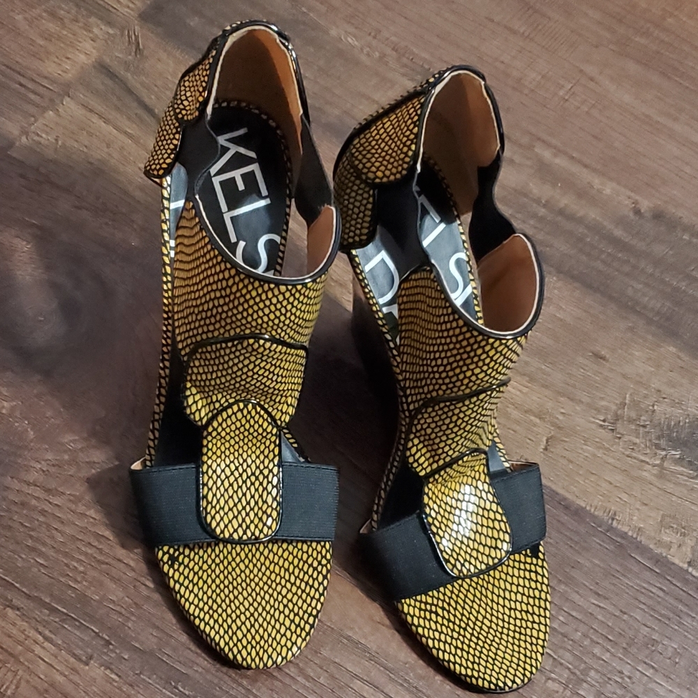 Kelsi Dagger slip on shoes size 9.5 - Picture 5 of 5